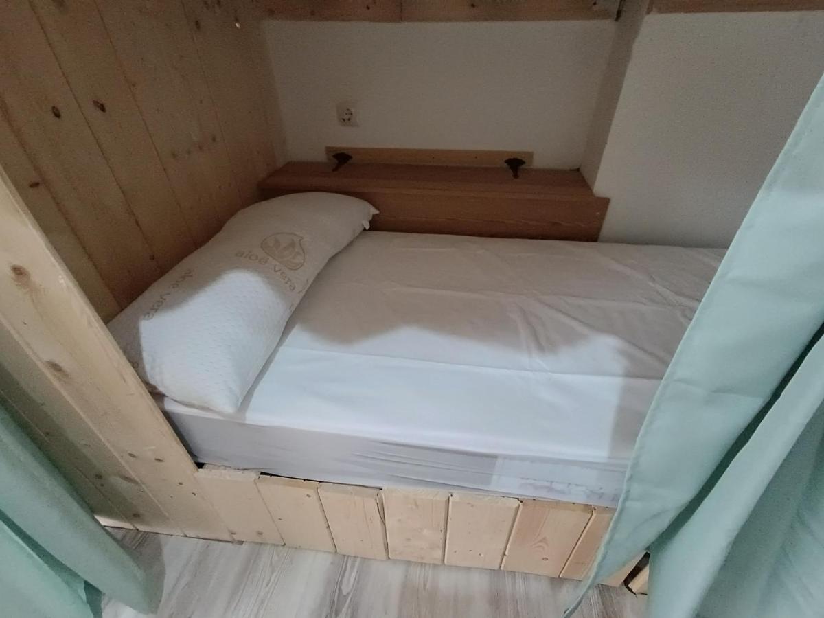 Hostel Bretema Lugo Ngoại thất bức ảnh